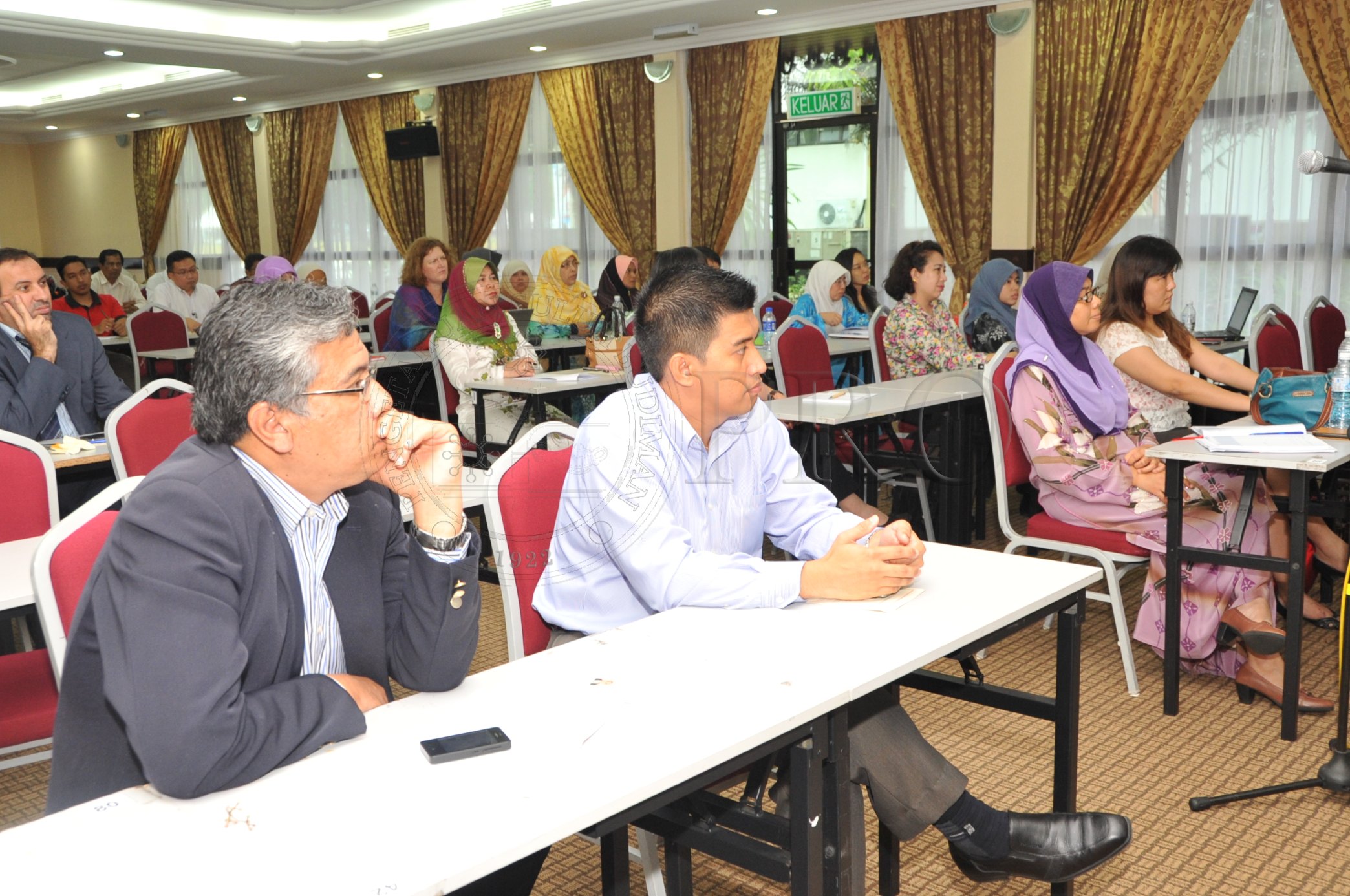 PRO 14 32 EXPERT PRO 7400